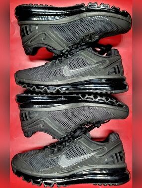 Nike Air Max 2013 Blackout Sneaker Sz 6-6.5 Men New